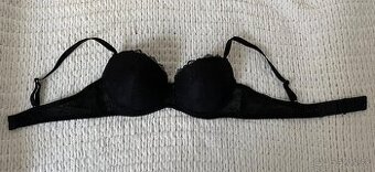 ČIERNA ČIPKOVANÁ PODPRSENKA