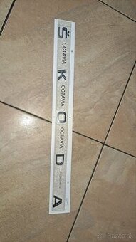 Nápis Škoda pre Octaviu 4