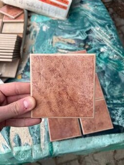 Keramické dlaždice – nové, 15×15 cm