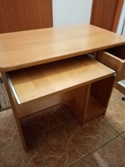 PC stolík