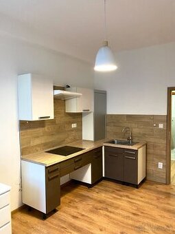 Priestranný 2-izbový byt, Martin - Jahodníky