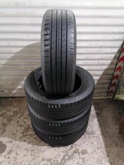 Goodyear letné 215/60/R17