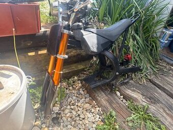 Predám diely na minibike / minicross motorku