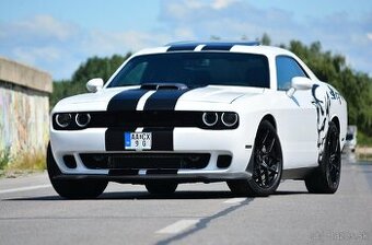 Dodge Challenger 6.4 SRT Scat Pack Shaker