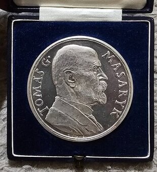PREDANÁ Strieborná veľká medaila TGM - 60 mm , v etui