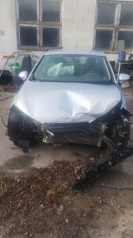 Rozpredám Seat Ibiza 1,2,kód motora CGPA