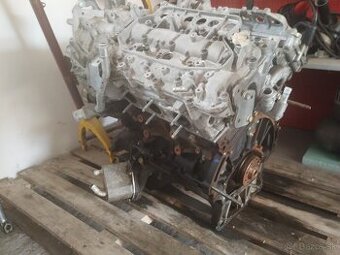Infiniti, Renault. motor V9X 3,0 d