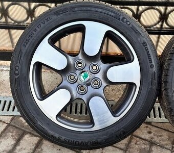 225/50 r17, Škoda Octavia Scout