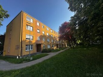 Predám 3 izbový byt v pôvodnom stave na sídlisku Boriny v DS