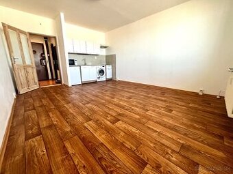 Priestranná garsónka 28m2 - sídlisko KVP - 1