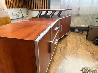 Rohová skrinka , nie len pod TV