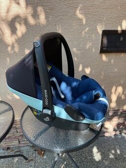Vajíčko Maxi Cosi Pebble Pro + isofix do auta