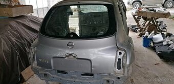 nissan micra K12 dvere kufra