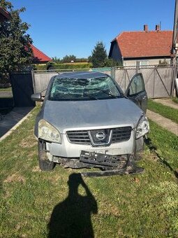 Nissan Qashqai 1.5 dci havarované