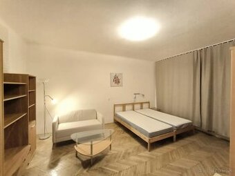 KRÁTKODOBÝ PRENÁJOM 1-IZBOVÉHO PET FRIENDLY BYTU V RUŽINOVE