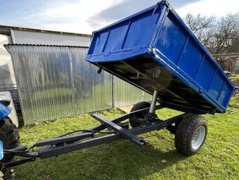 Vyklapacia vlecka za traktor