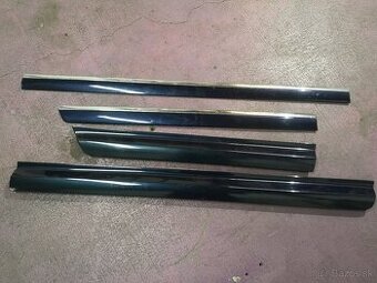Lišty dverí Audi A8 D3 - Pravá strana