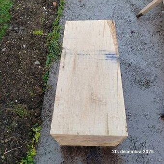 Dubový hranol 40x40cm