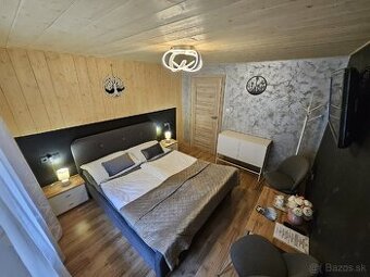 Čalúnená posteľ s matracmi – tmavosivá, ako nová