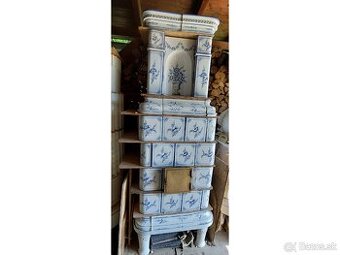 Kachlova pec starozitná