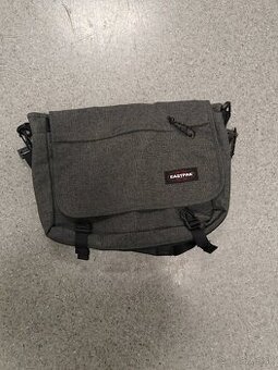 Eastpak taška na notebook
