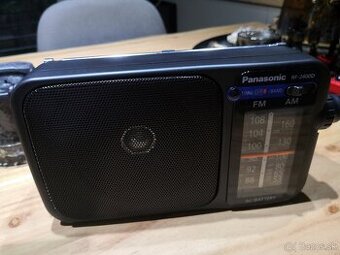 Rádio Panasonic-RF2400D