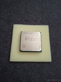 AMD Ryzen 3 2200G + originálny AMD chladič – plne funkčný