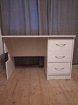 Darujem písací stôl