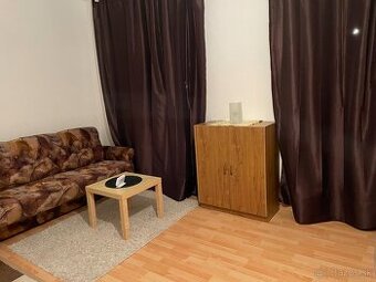 Garsonka v novostavbe s balkonom a s parkovacim miestom