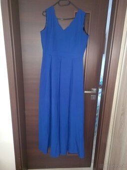 Krásne spoločenské šaty