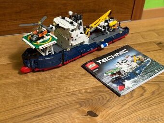 LEGO Technic 42064 Loď