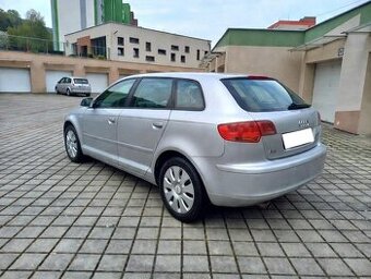 Audi A3 Sportback 1.6 i,75Kw(105Ps) COMFORT