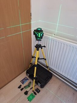Krížový laser 4D, statív, kufrík