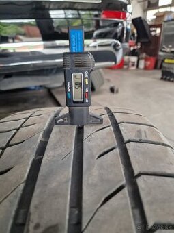 275/40 r21 Letné