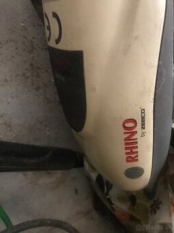Lodný elektromotor