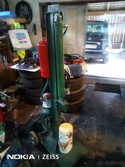 Hydraulická štiepačka - 1