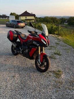 BMW S1000XR