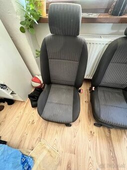 Predam stolicky z octavie combi