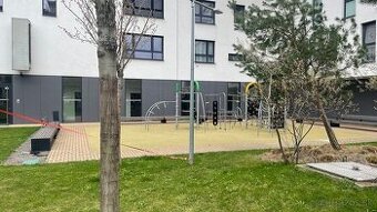 Ponúkame na prenájom v novostavbe 2-izbový s veľkou terasou