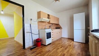 Predaj 2. izb. byt, 64,3 m2, Mierové námestie, Handlová