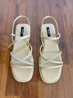 KOŽENÉ SANDÁLKY zn.NINE WEST New York č.40