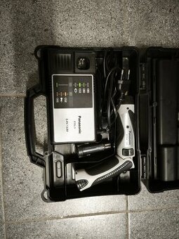 Aku skrutkovač Panasonic