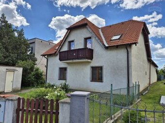 Predaj 10-izbový rodinný dom Hrušovany, okr. Topoľčany