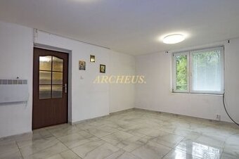 NA PREDAJ, RODINNÝ DOM, PETROVANY