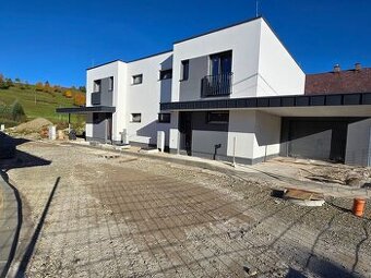 (B10) Pokojné bývanie v Bitarovej - 4 izbový dom s teraso