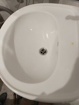 Kúpeľňové umývadlo