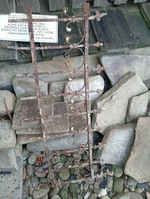 Staré zábradlie mreža