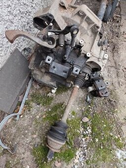 Predam Škoda fabia 1 1,2 htp prevodovka + polos