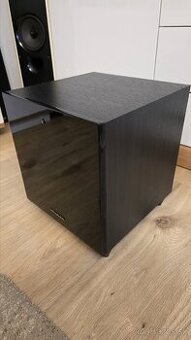 Aktívny kompaktný subwofer
