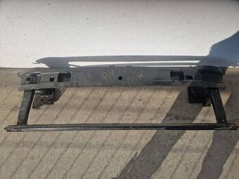 VW Passat B8 15- predna vystuha